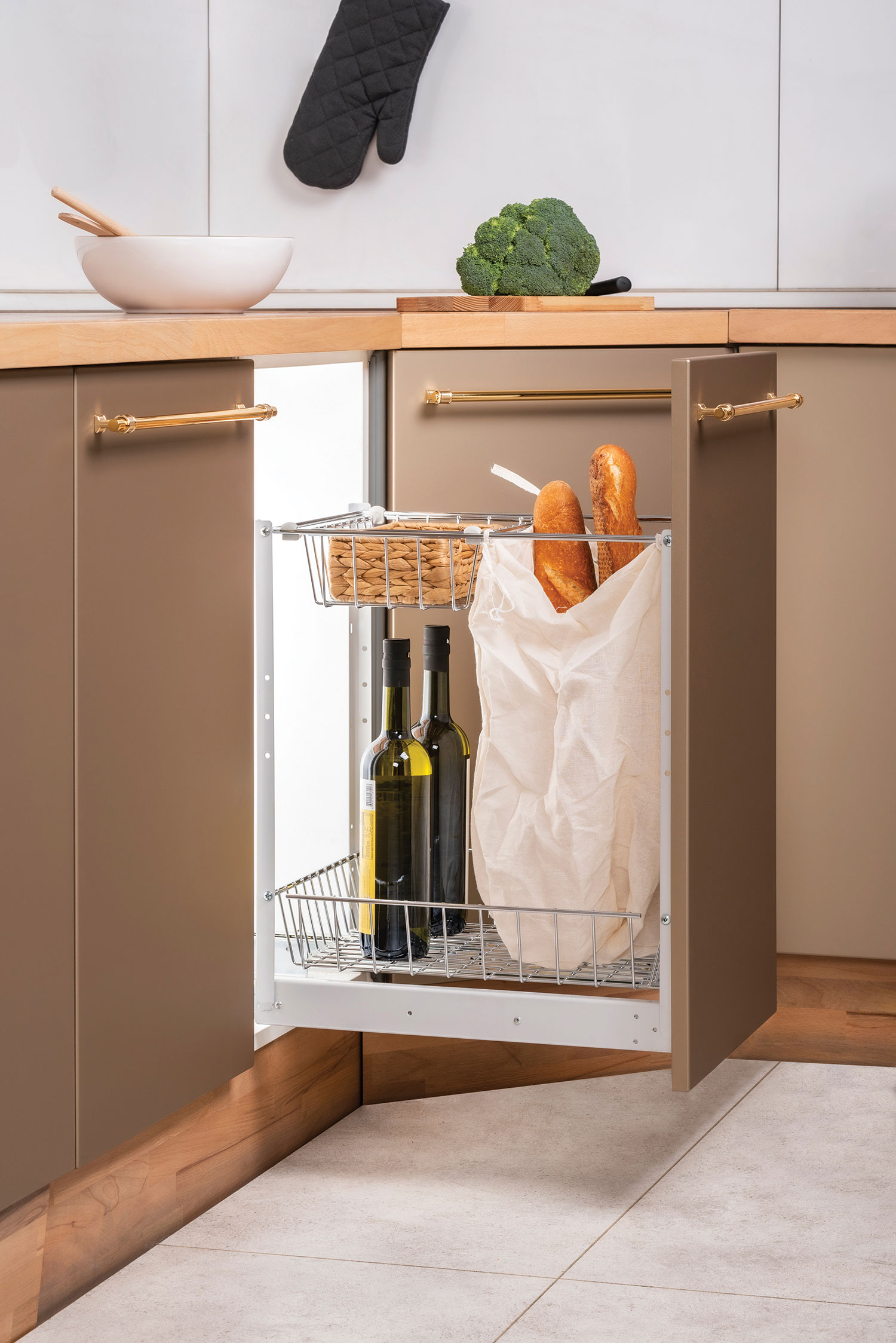 Telescopic Bread Holder-Soft Closing