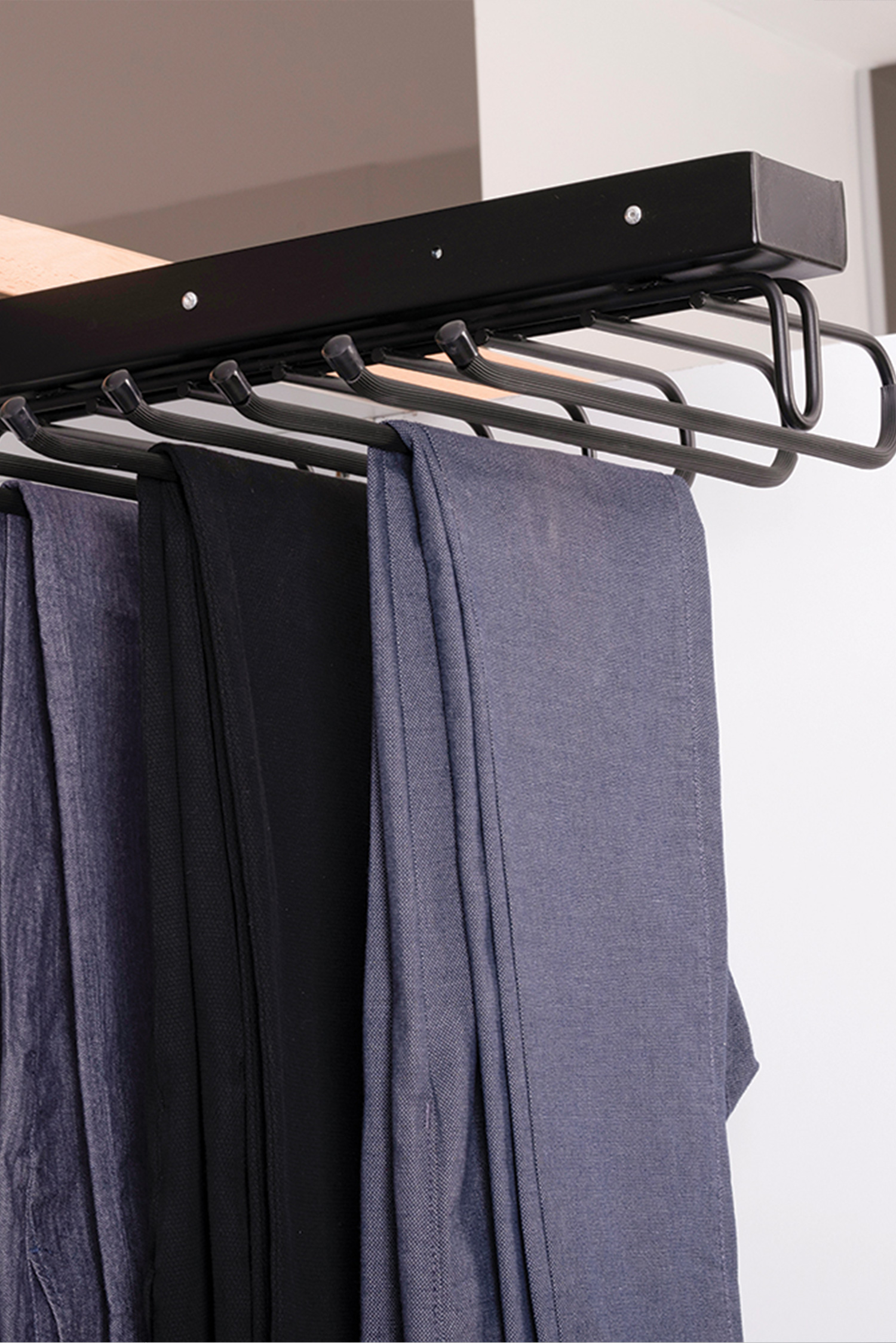 Telescopic Trouser Rack With Rail Mounted Top